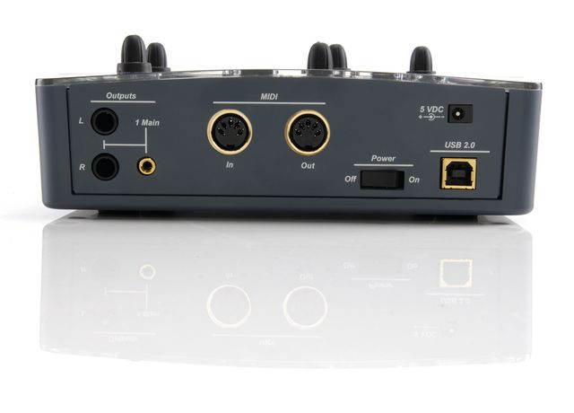 The 0404 USB 2.0 has certainly got all the ins and outs covered.